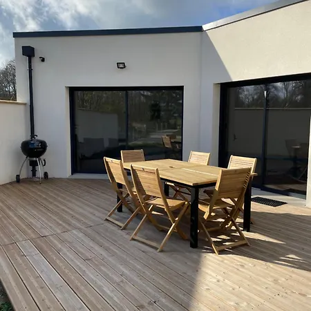 A L Oree Du Bois Piscine Interieure Privee Sans Vis A Vis Holiday home