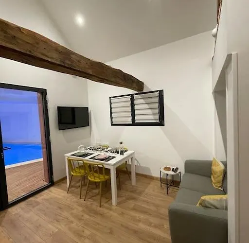 A L Oree Du Bois Piscine Intérieure Privée Sans Vis à Vis Hébergement de vacances *